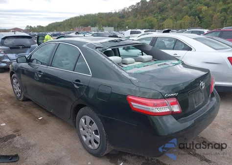 2010 Toyota Camry Le z USA, uszkodzony, nr VIN 4T4BF3EK9AR013683